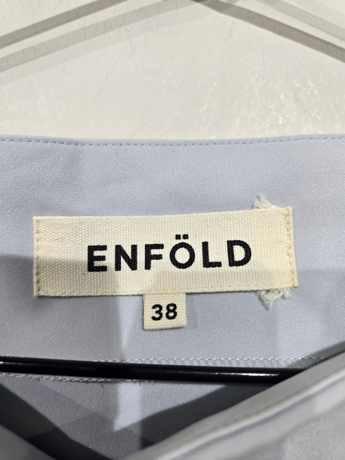 엔폴드 언발란스 랩 스타일 블라우스 하늘색 상품이미지5