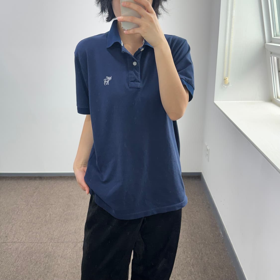 Abercrombie 아베크롬비 화이트 로고 네이비 반팔 카라티  상품이미지2