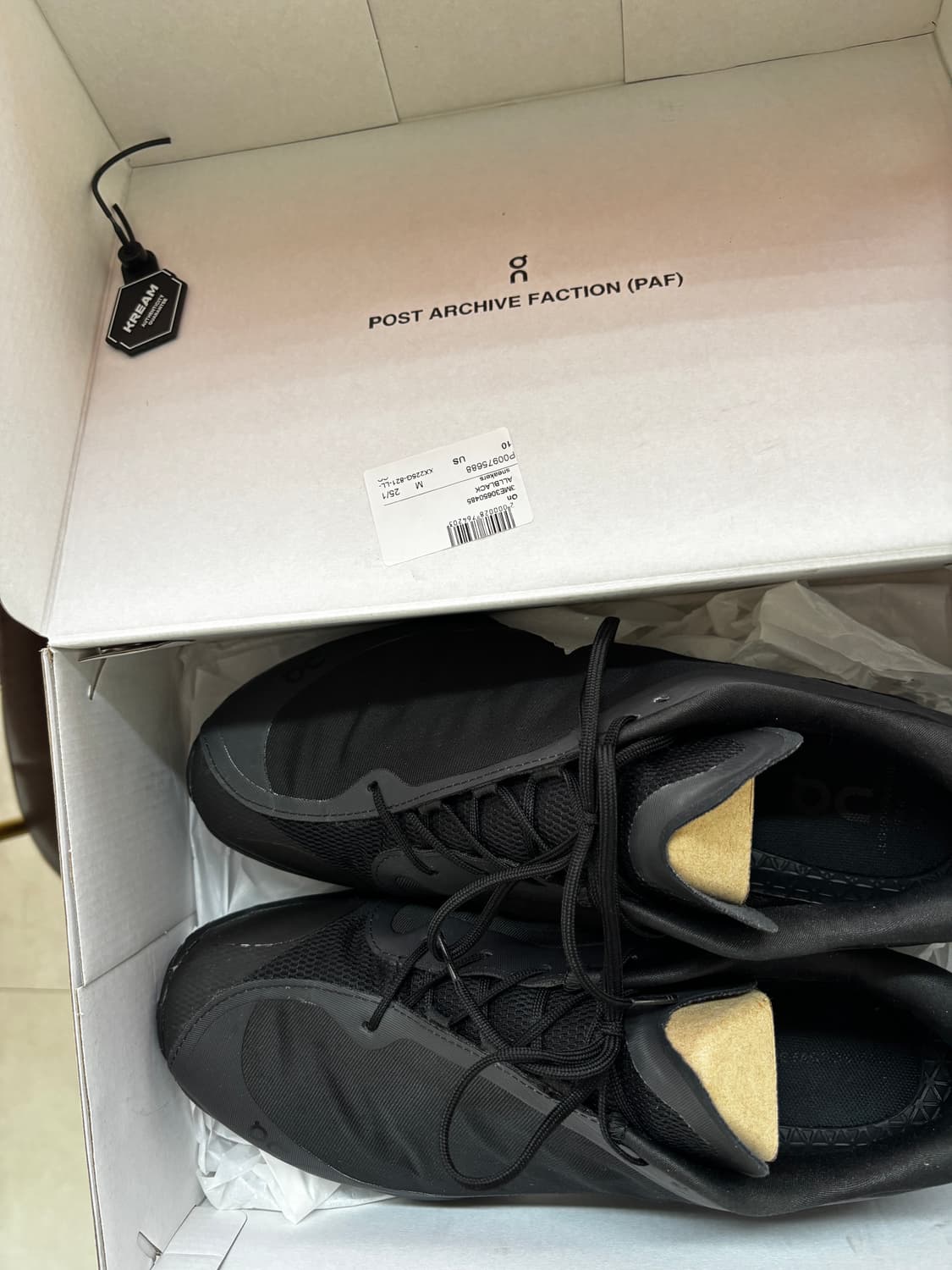 온러닝 파프 클라우드 벤처 올블랙 상품이미지6