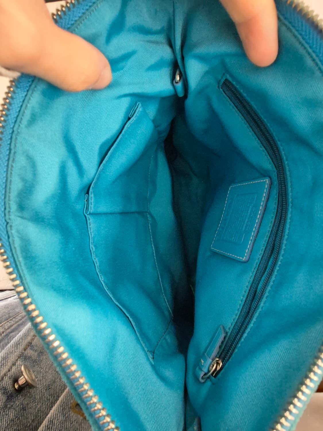 코치 멀티컬러 시그니처 크로스백 상품이미지8