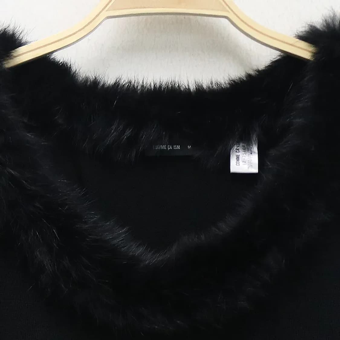 꼼사이즘 래빗퍼 포인트 블랙 반팔 울 니트 60384 상품이미지3