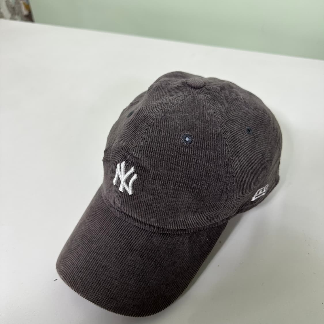 OS 뉴에라 브라운 NY 양키스 코듀로이 볼캡 상품이미지1