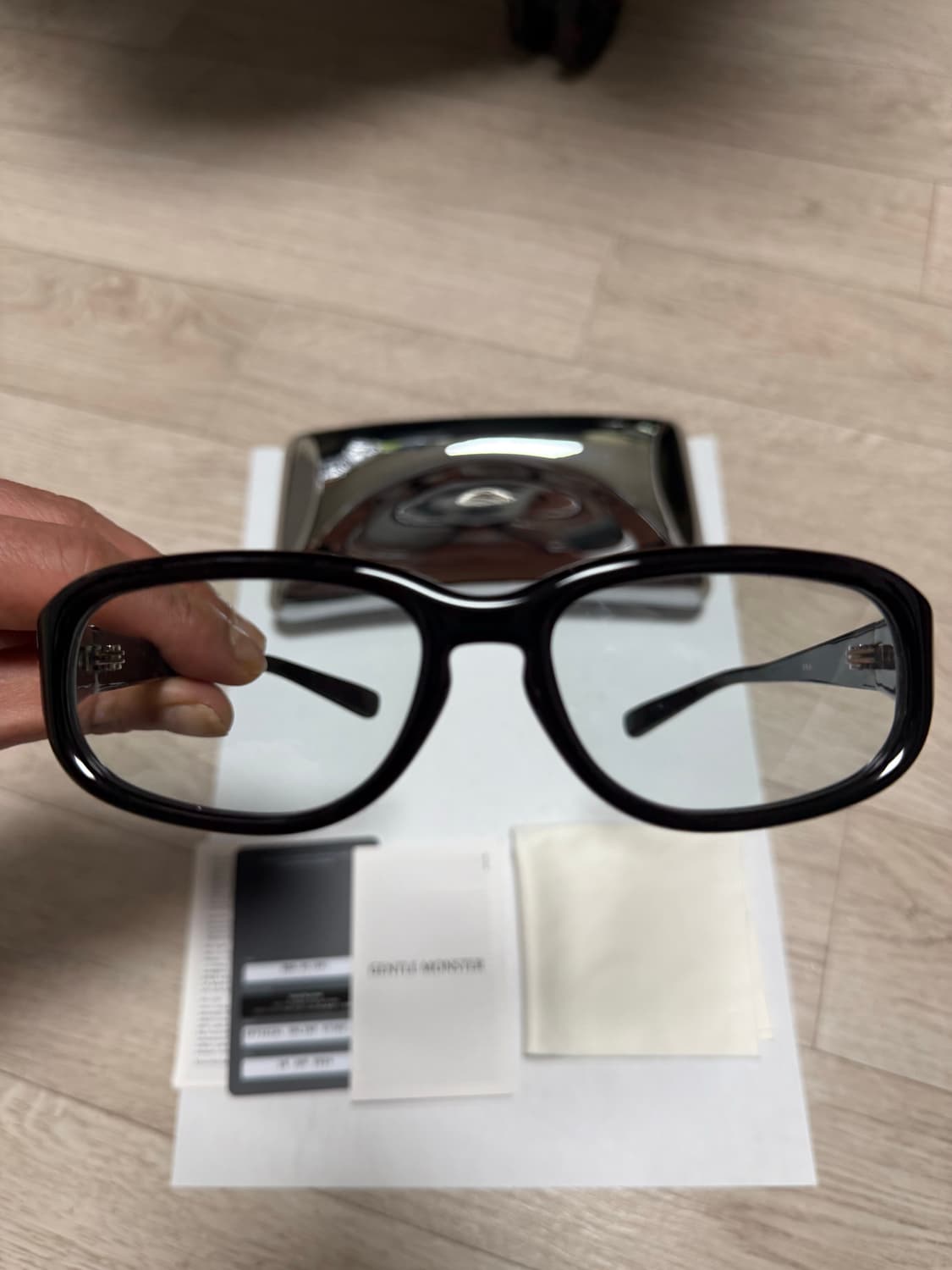 젠틀몬스터 RNA(01)GR 팝니다. 상품이미지5