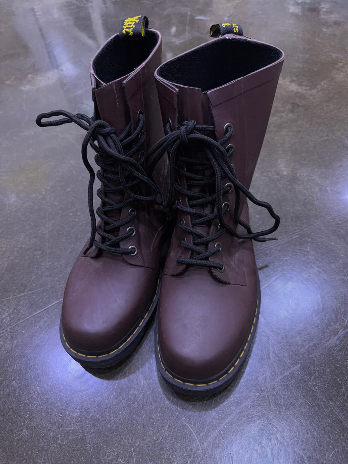 닥터마틴 드렌치 레이스 업 레인부츠 워커 부츠 버건디 260 상품이미지2