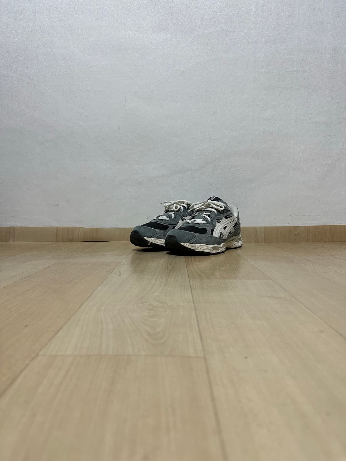 아식스 젤 NYC 그래파이트 그레이 상품이미지1