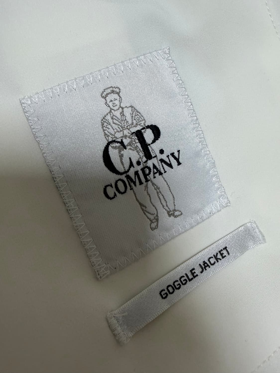 C.p 컴퍼니 쉘 R 고글 자켓 거즈 화이트 23ss 상품이미지4