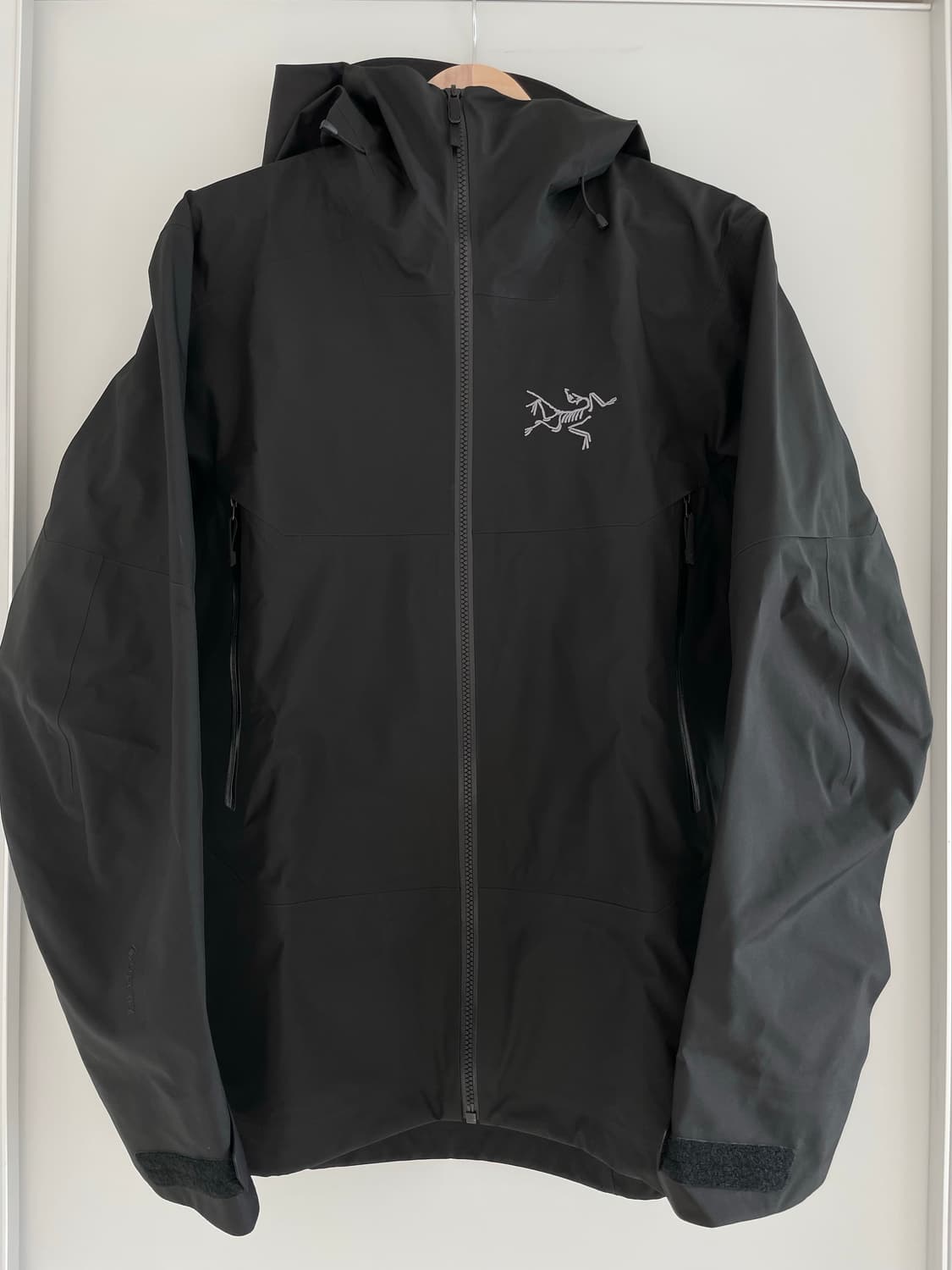 아크테릭스 세이버 사브레 고어텍스 자켓 블랙 상품이미지1