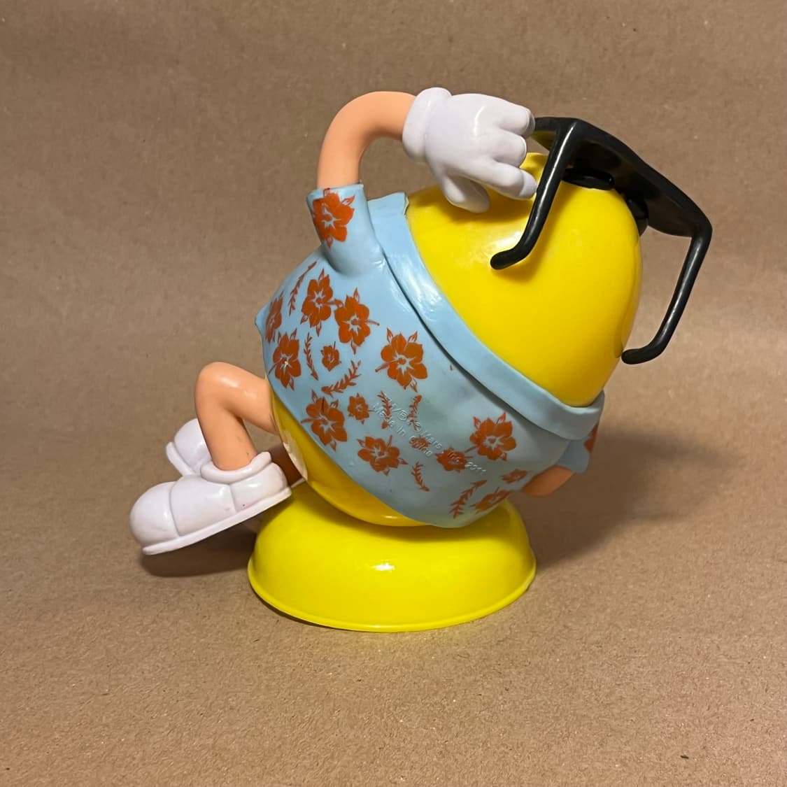 엠엔엠 옐로우 피규어 상품이미지4