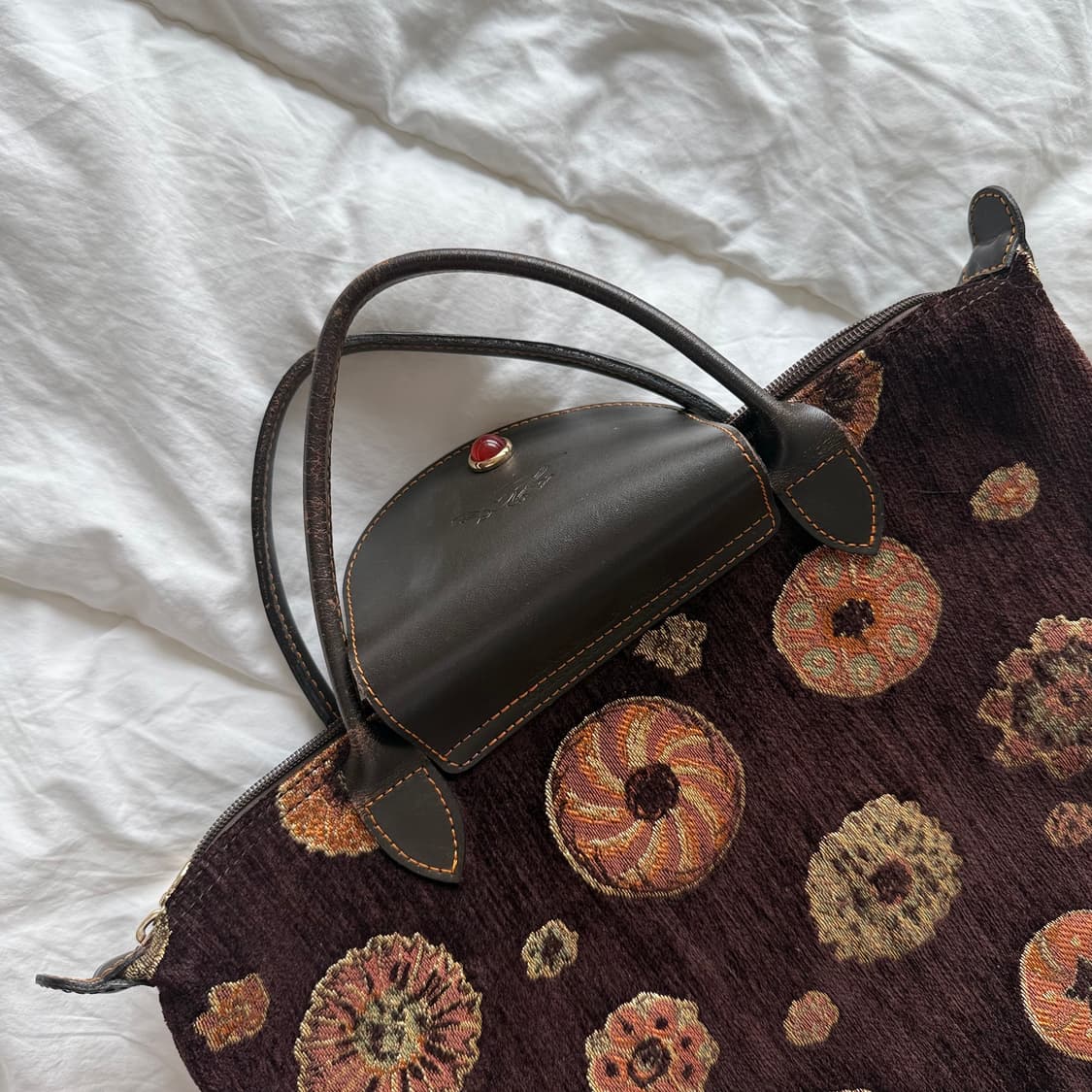 Longcham 롱샴 브라운 자수백 상품이미지4