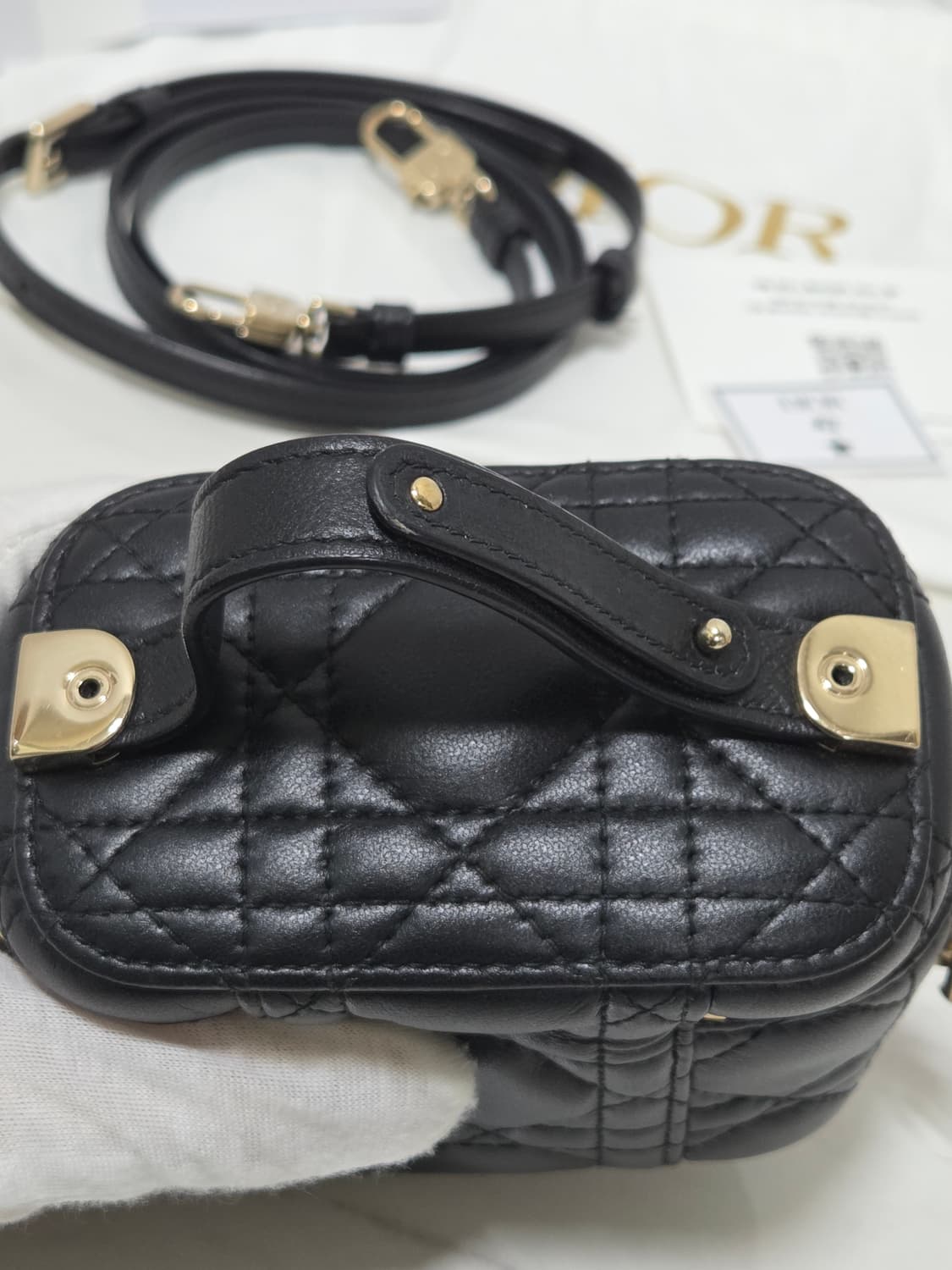 디올 레이디 디올 미니 베니티 백 상품이미지6