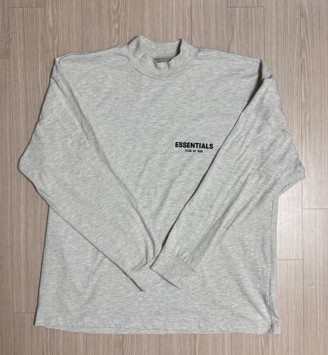에센셜 라이트오트밀 롱슬리브 M사이즈 상품이미지1