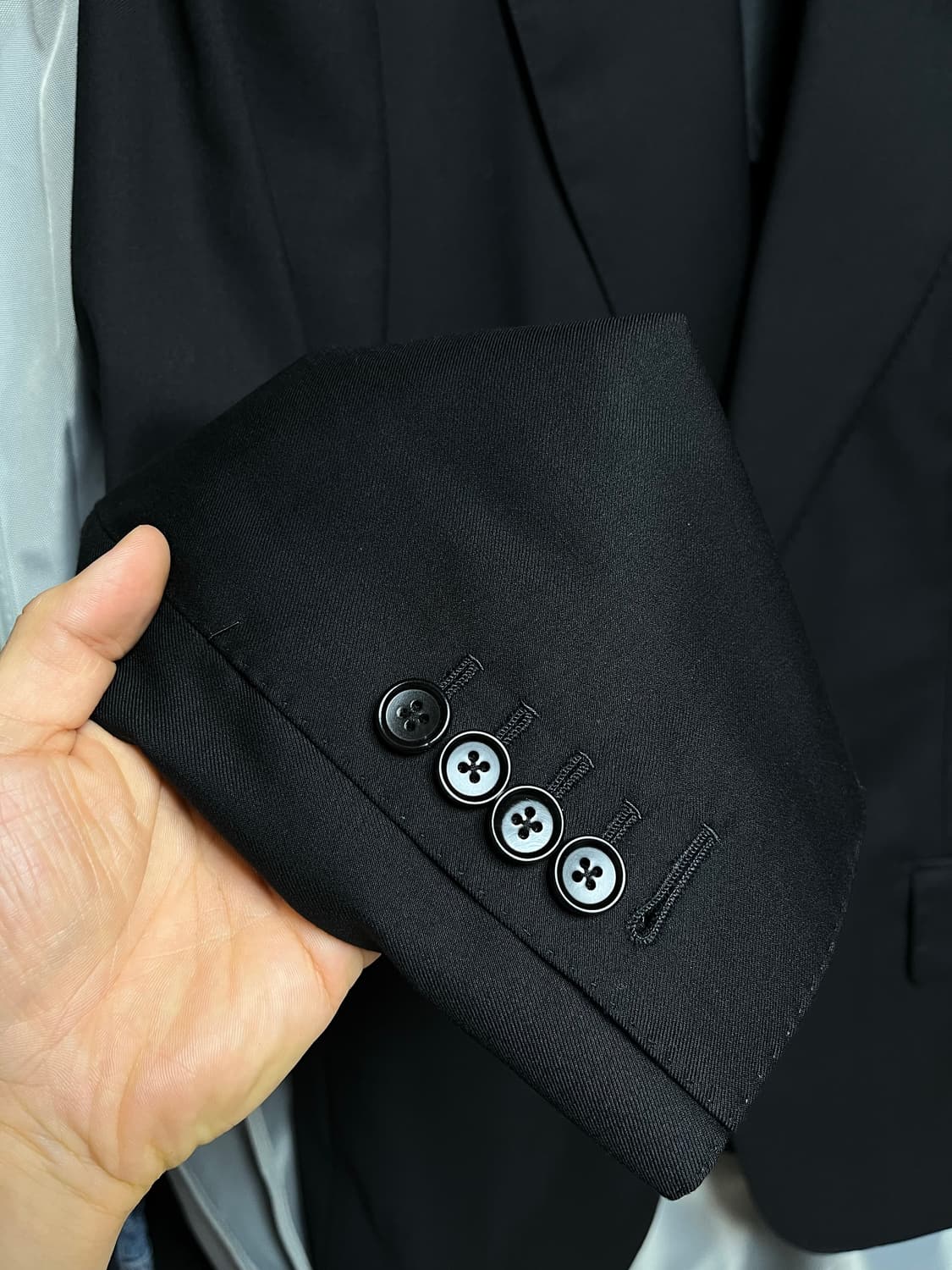 톰포드 쉘튼 블랙 수트 46R 상품이미지4