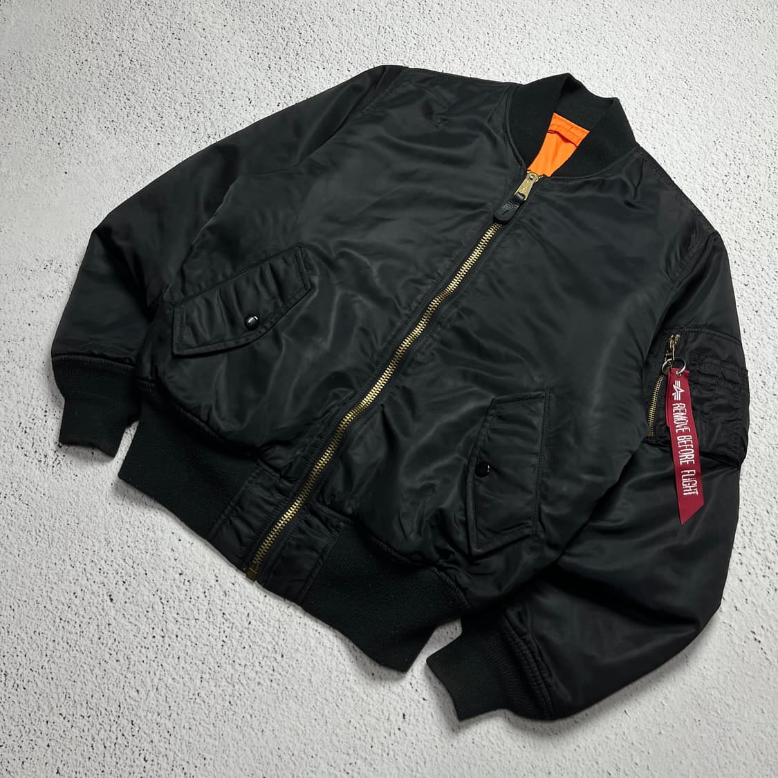 Alpha Industries MA-1 Flight Jacket 상품이미지1