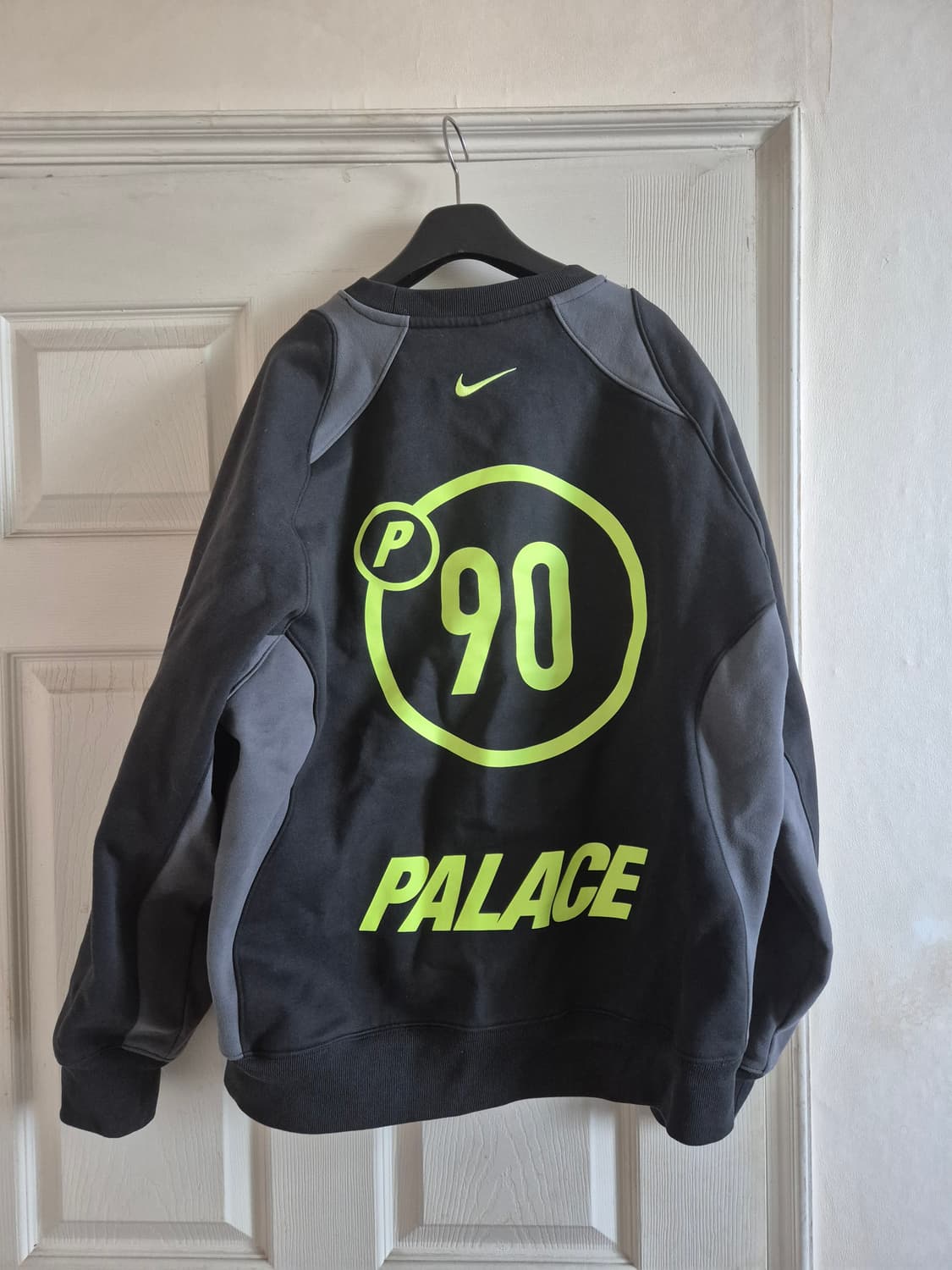 팔라스 x 나이키 토탈 P90 크루 블랙 - 맨투맨 상품이미지4