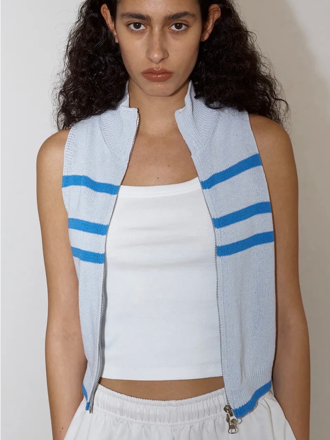 새상품) 폴리수엠 니트베스트 페일블루 상품이미지1