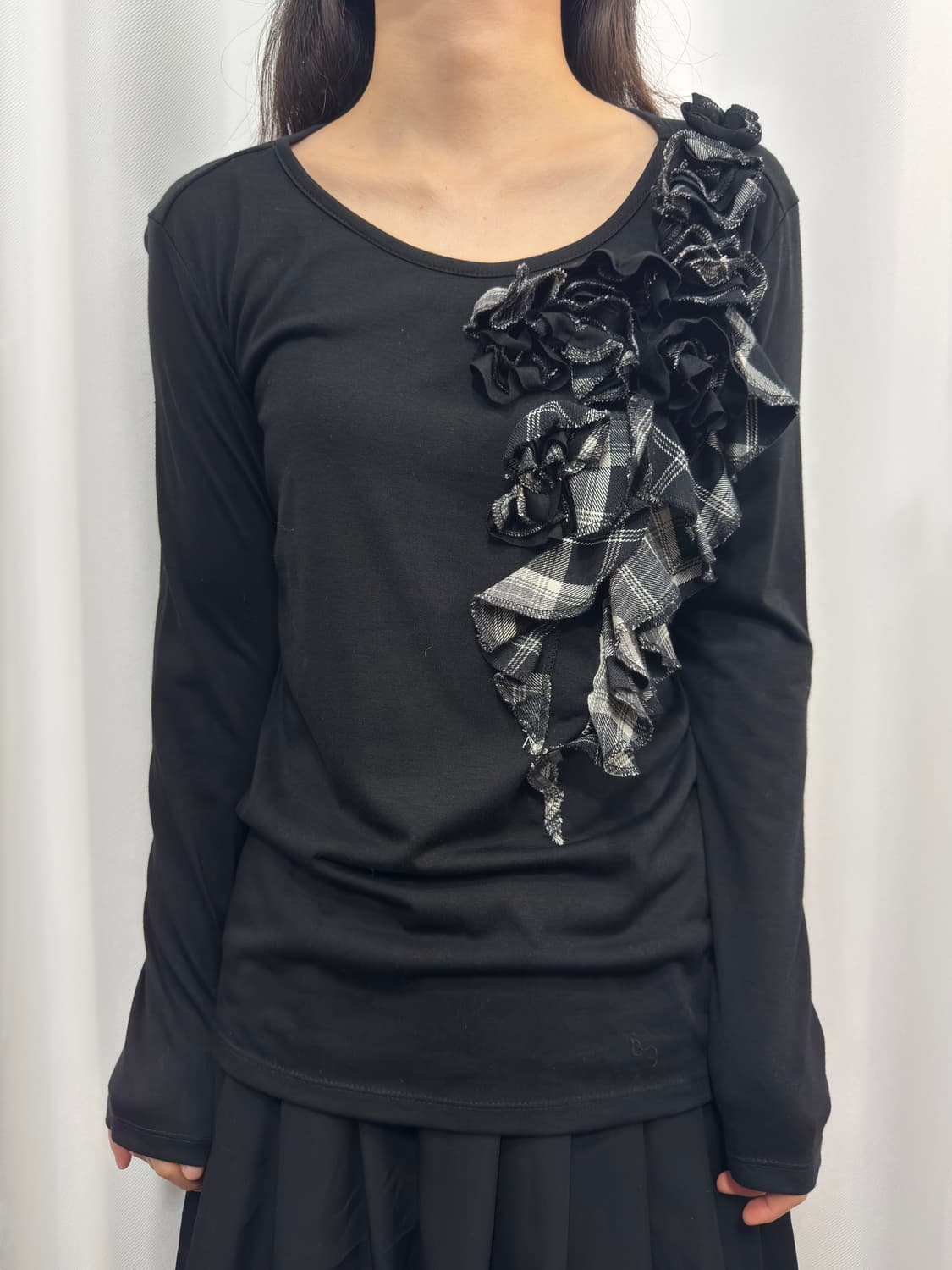 refreshing frill design top 상품이미지1