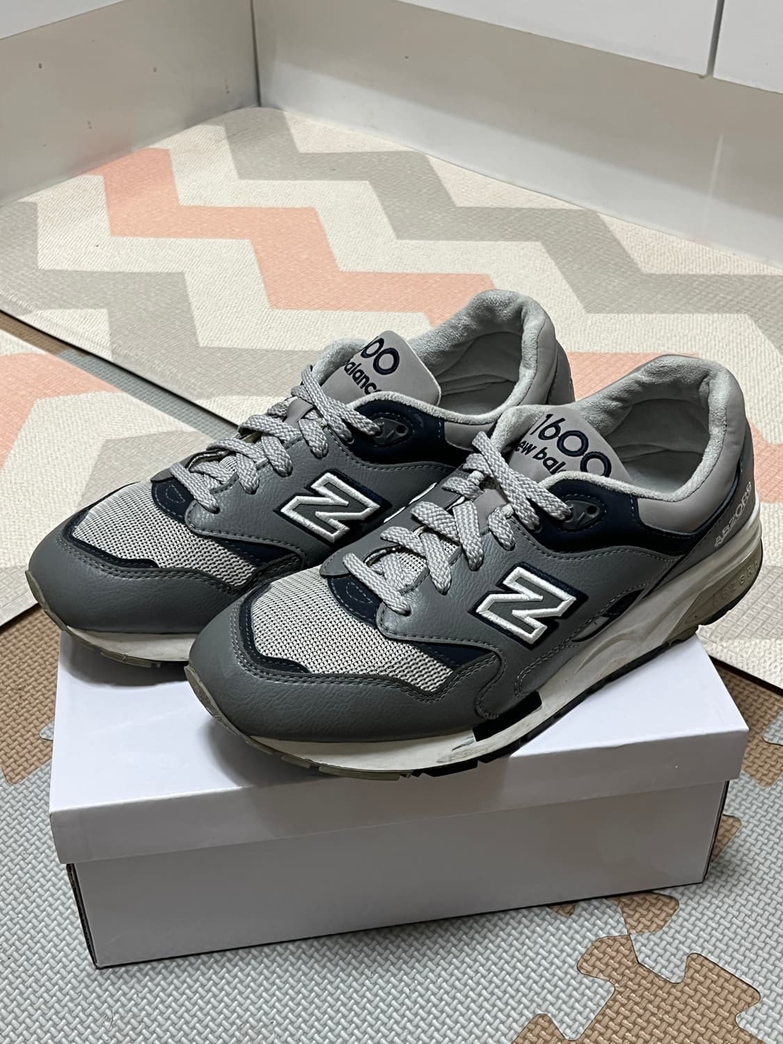 뉴발란스 1600 신발 스니커즈 260 상품이미지1