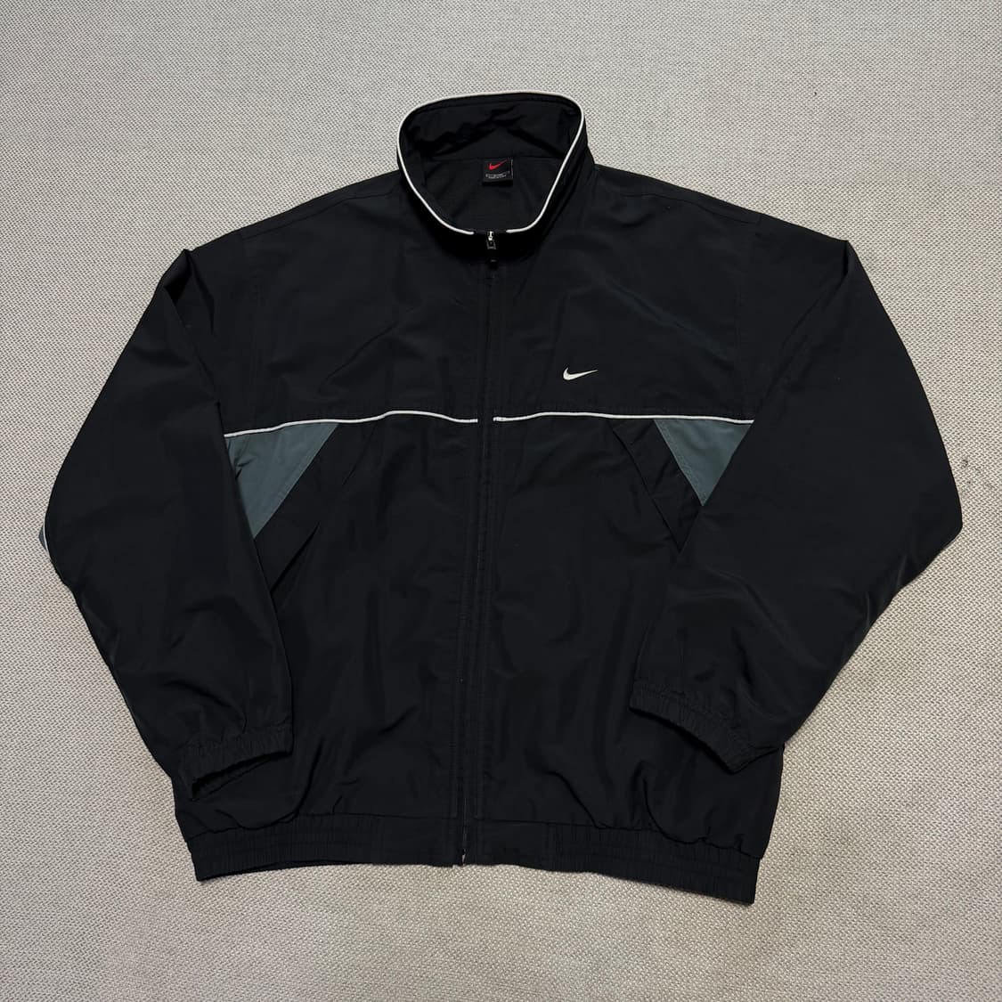 나이키 올드스쿨 빅스우시 바람막이 상품이미지1