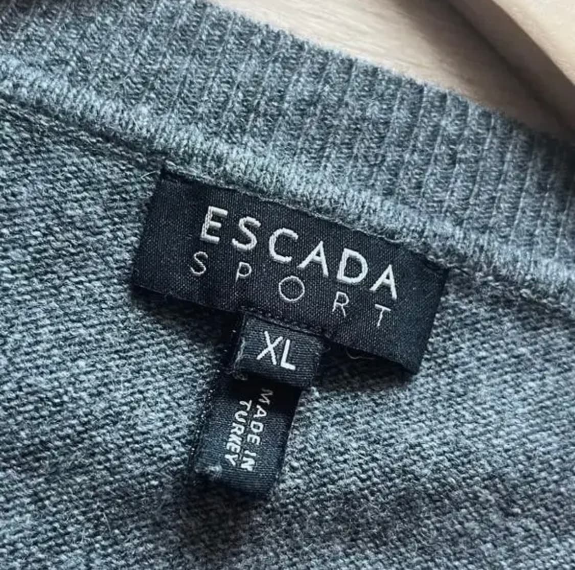 에스까다 정품 앙고라 울니트 빅사이즈 120 그레이 XL 상품이미지6