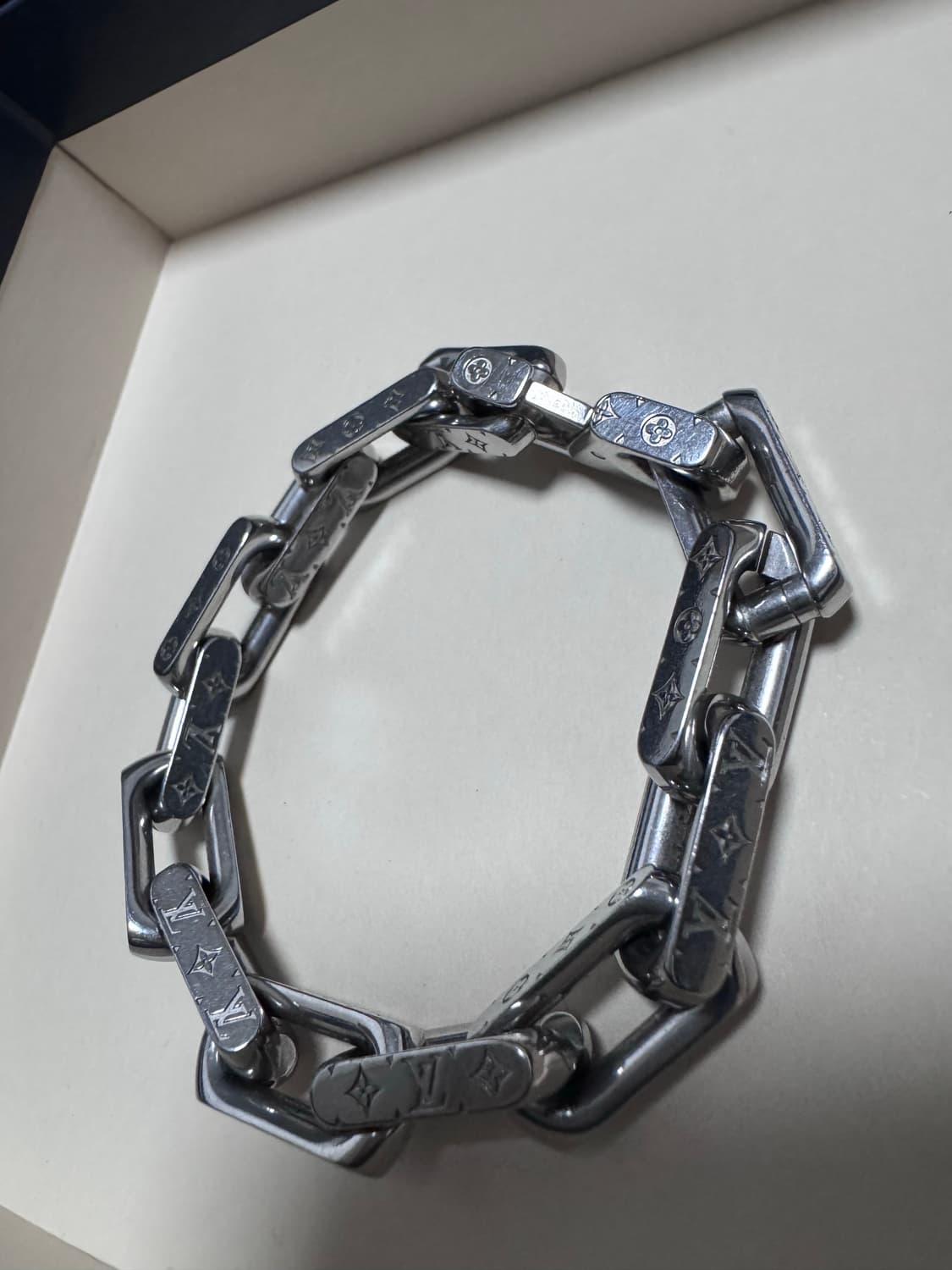 루이비통 버질아블로 체인 팔찌 M사이즈 상품이미지3