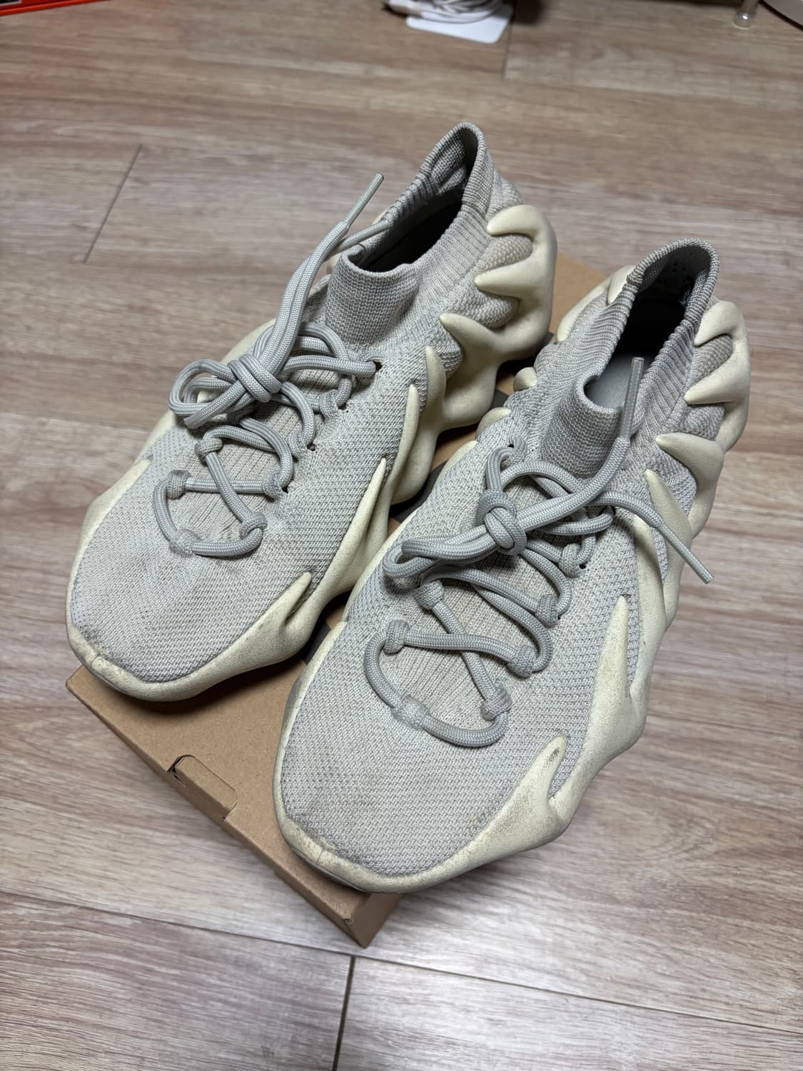 YEEZY 450 클라우드 화이트 280 상품이미지1