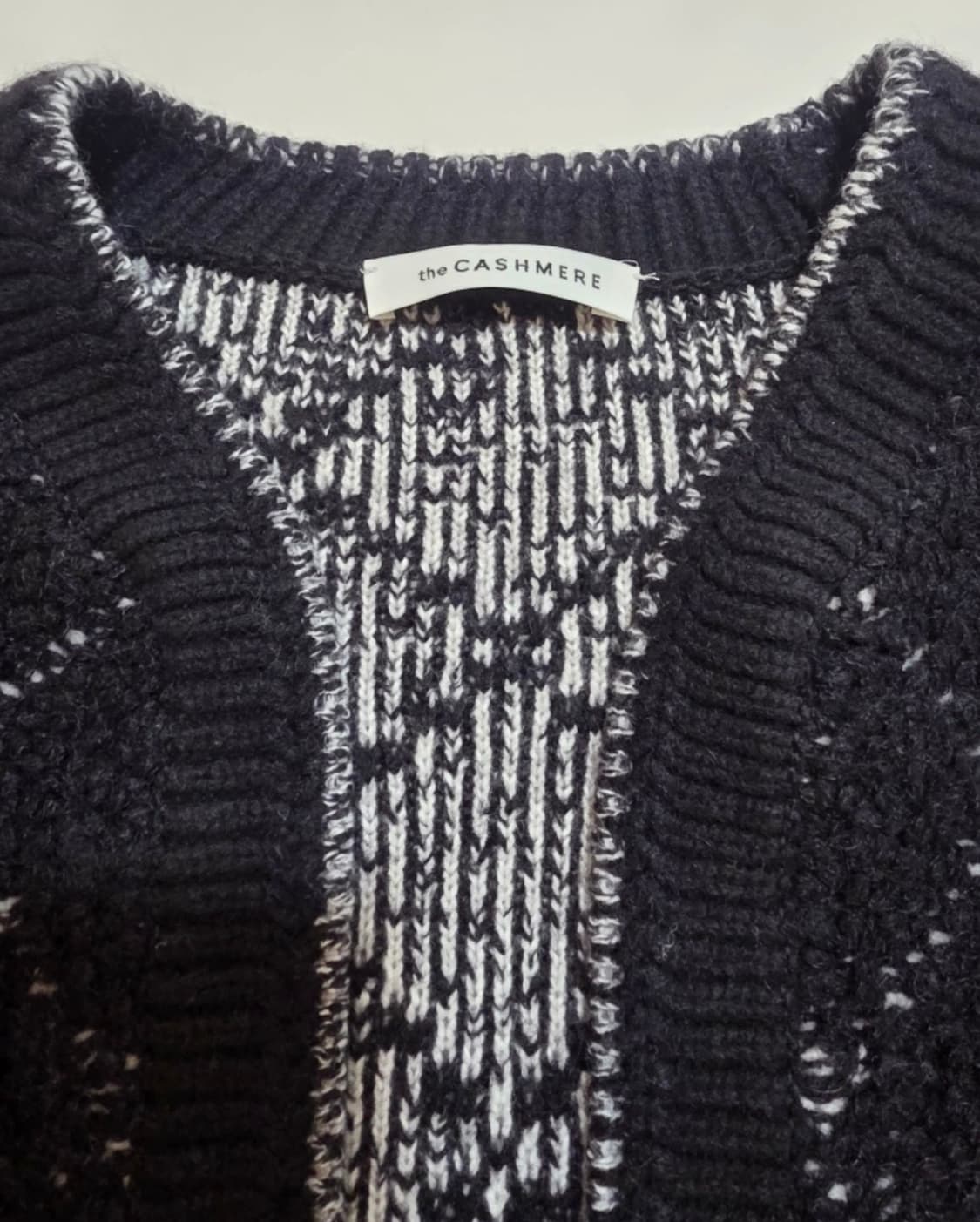 The Cashmere 캐시미어 혼방 가디건 상품이미지5