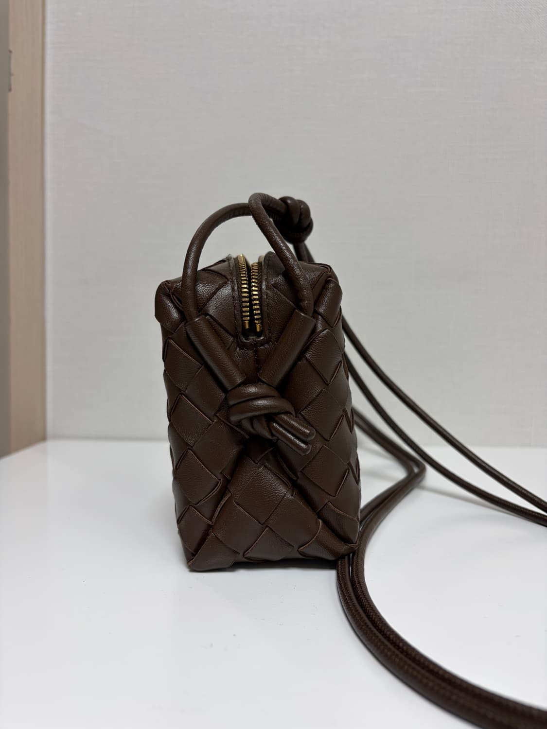 보테가베네타 인트레치아토 미니 카메라 백 상품이미지2