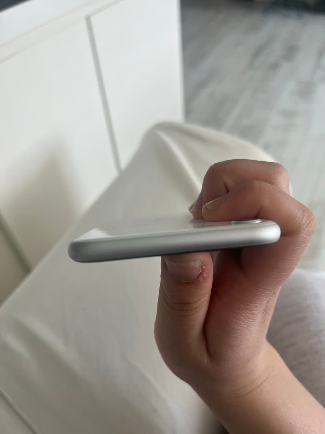 (급처) 아이폰 se2 화이트 128기가 상품이미지6