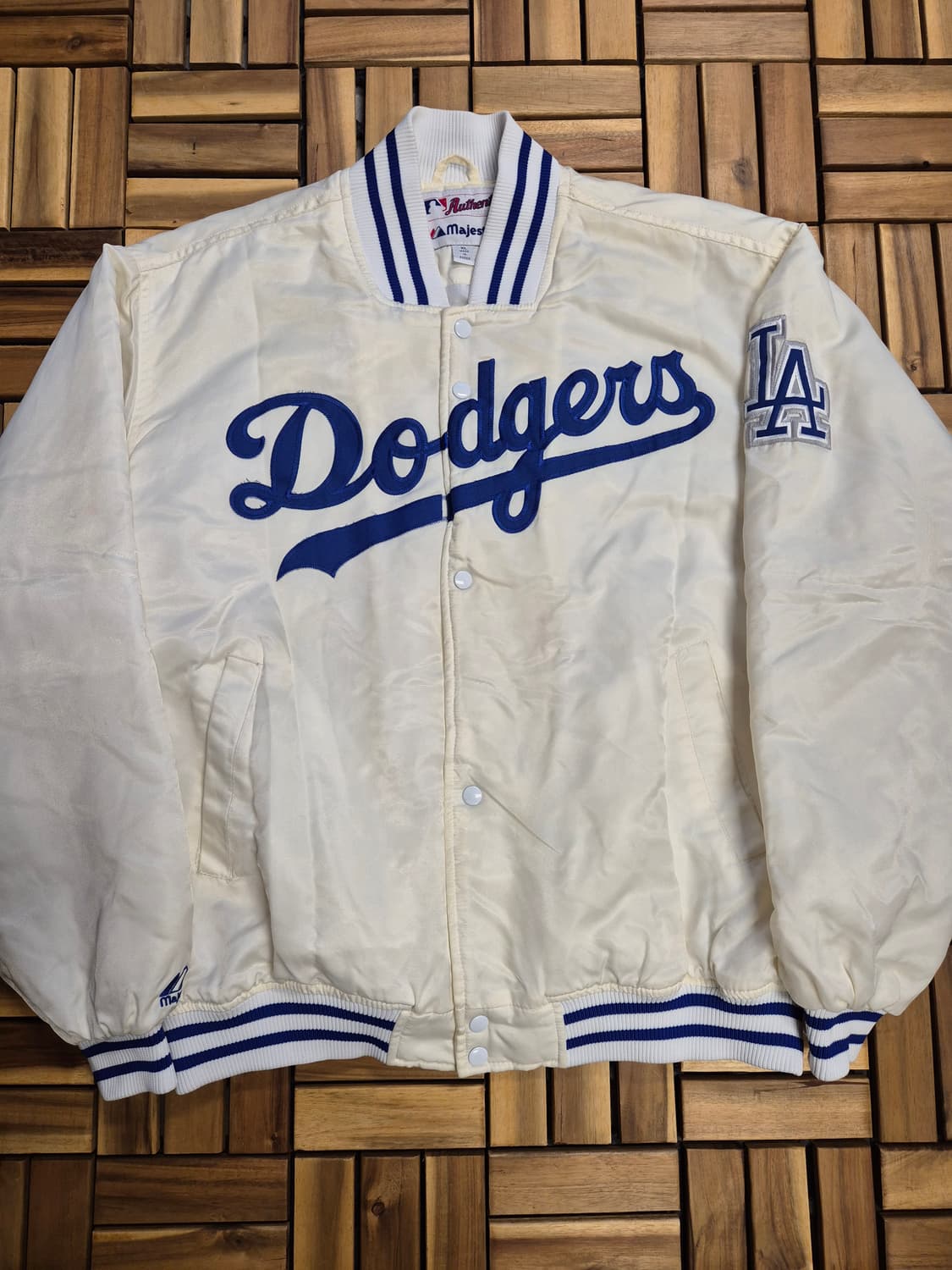 90s Majestic LA 다저스 아플리케 새틴 바시티 자켓 상품이미지1