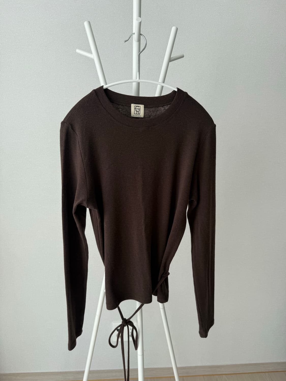 케리에르 WOOL BLEND ROUND NECK STRING JERSEY 상품이미지2