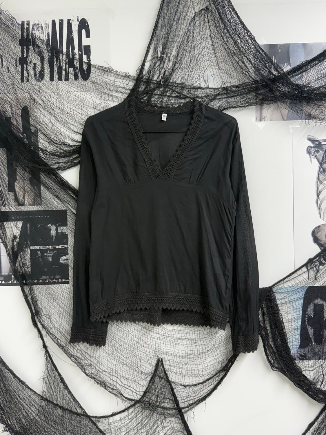 Lace detailed longsleeve 상품이미지1