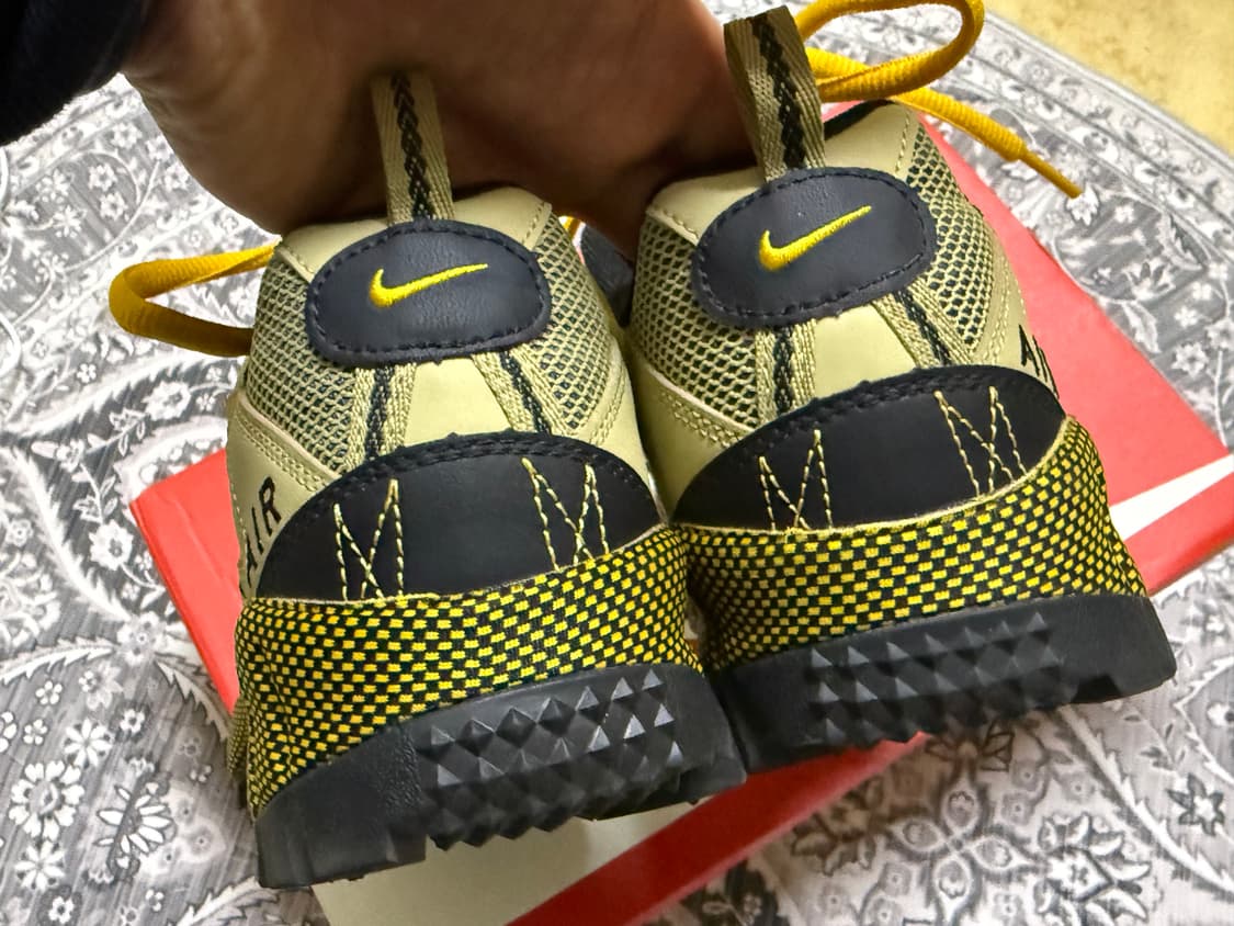 [풀박스] 나이키 에어 휴마라 위트 그래스 270사이즈 처분! 상품이미지3