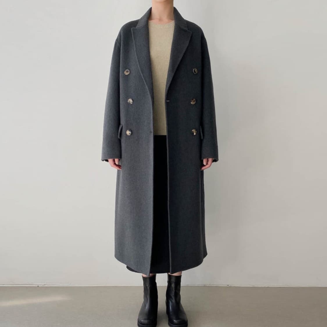 헬베티카(HELVETICA) 더블버튼 울코트 프리사이즈 새상품 상품이미지3