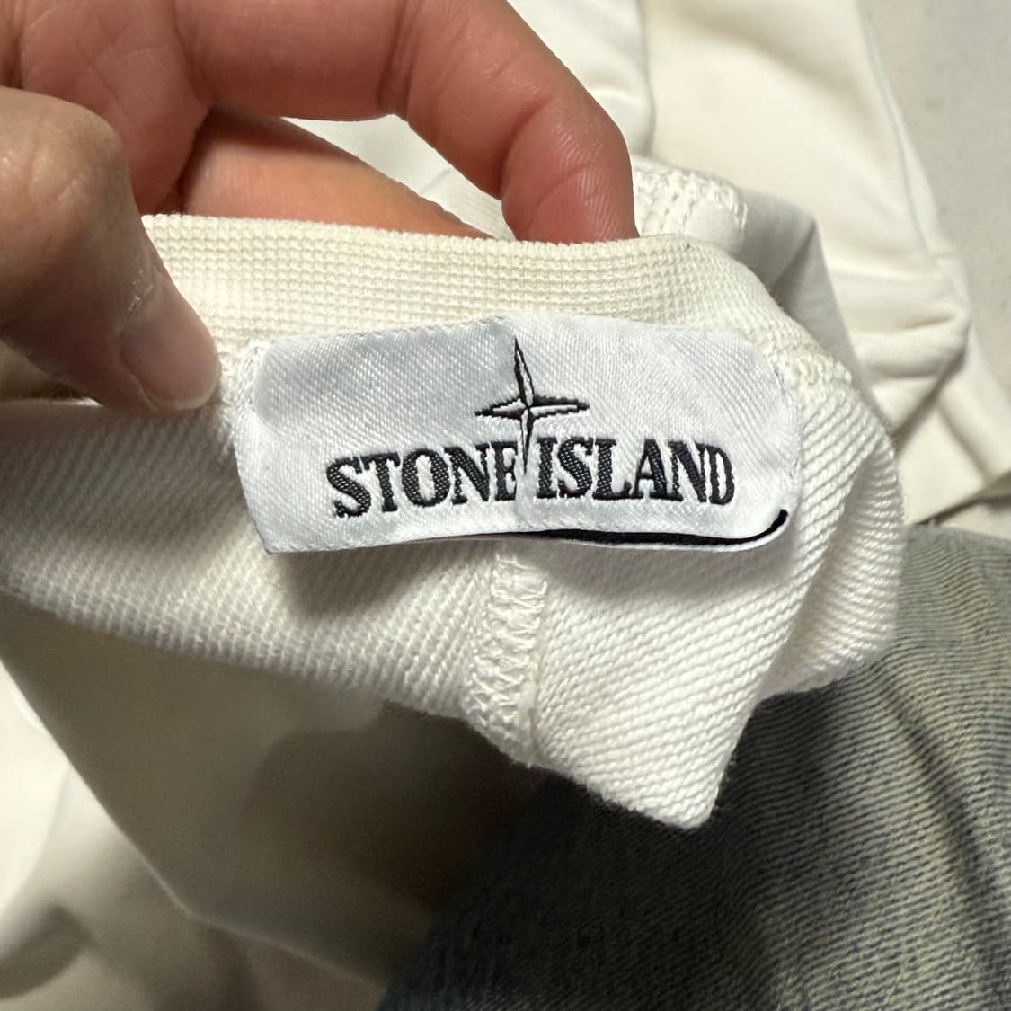 M 스톤아일랜드 양면 로고 화이트 맨투맨 상품이미지4