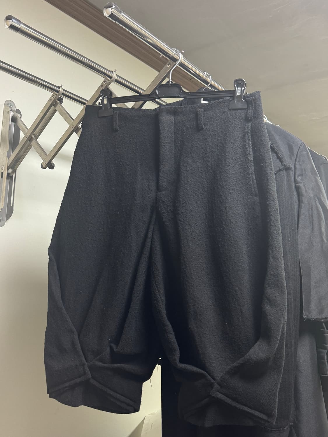 [M] 22aw 꼼데가르송 옴므플러스 울 팬츠 상품이미지2