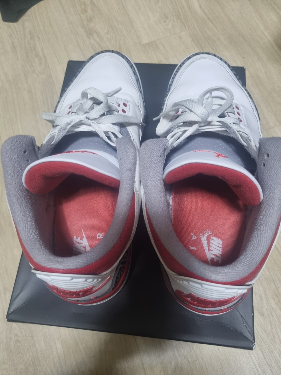 [300] 조던 3 레트로 파이어레드 상품이미지4