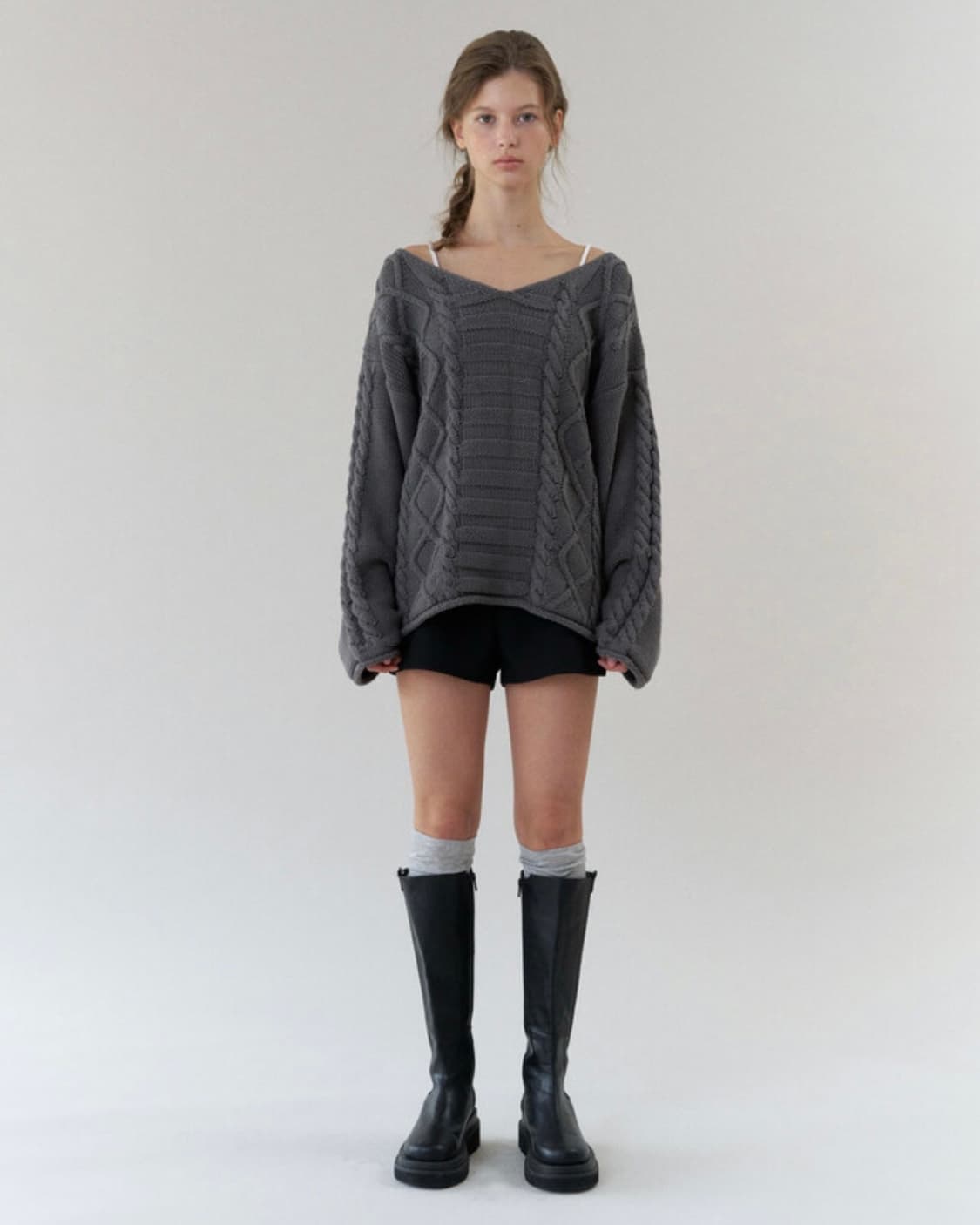 헤더먼트 heritage cable v-neck knit (charcoa 상품이미지1