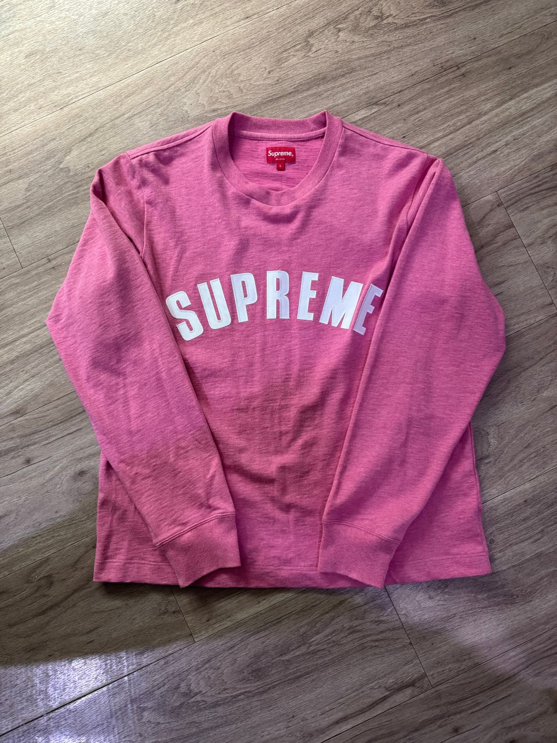 슈프림 맨투맨 롱슬리브 핑크 상품이미지1