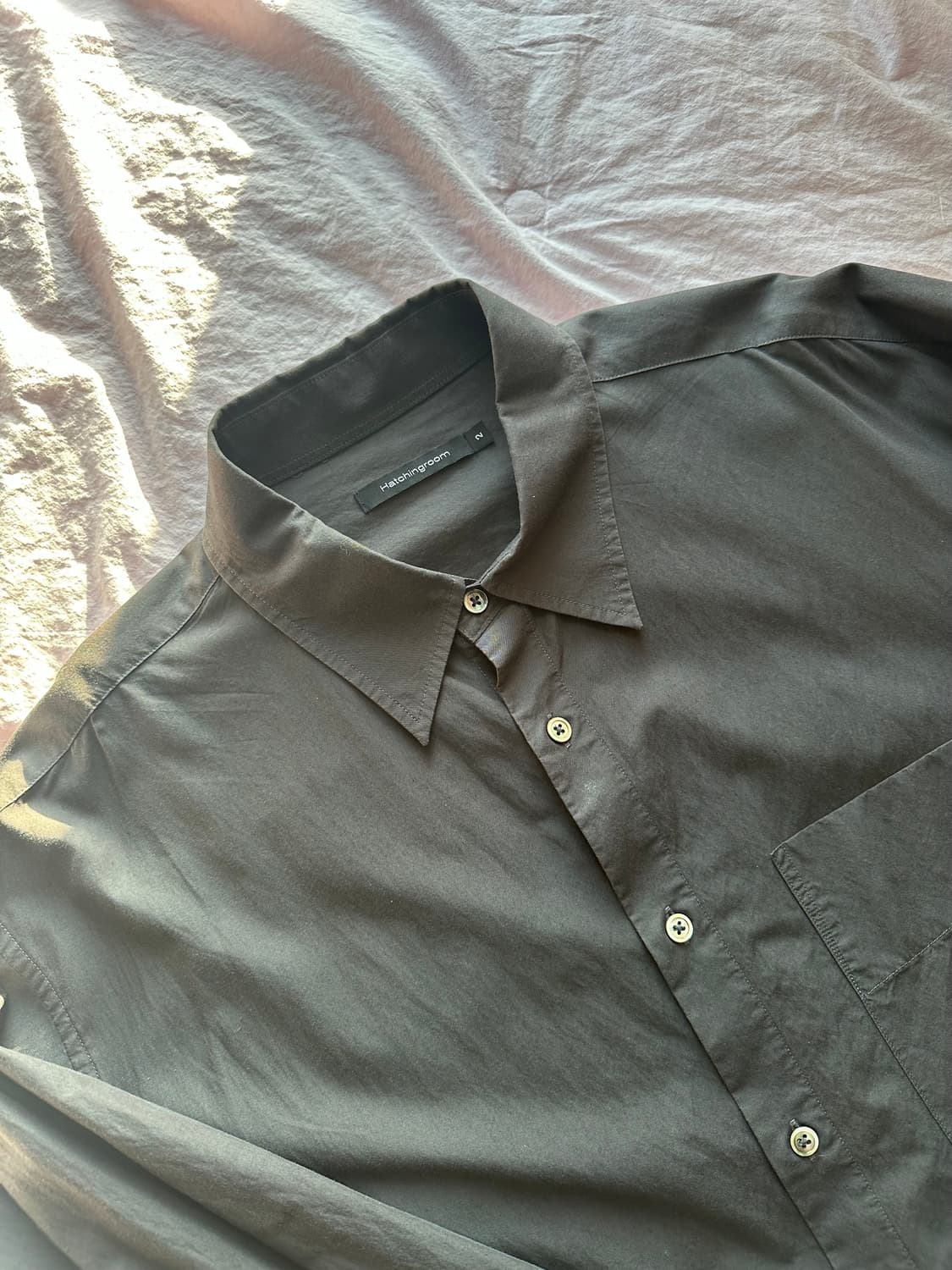 [2]해칭룸 크롭셔츠 차콜  상품이미지2