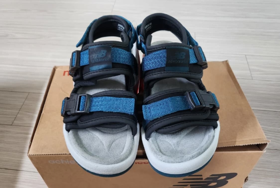 뉴발란스 샌들 상품이미지1