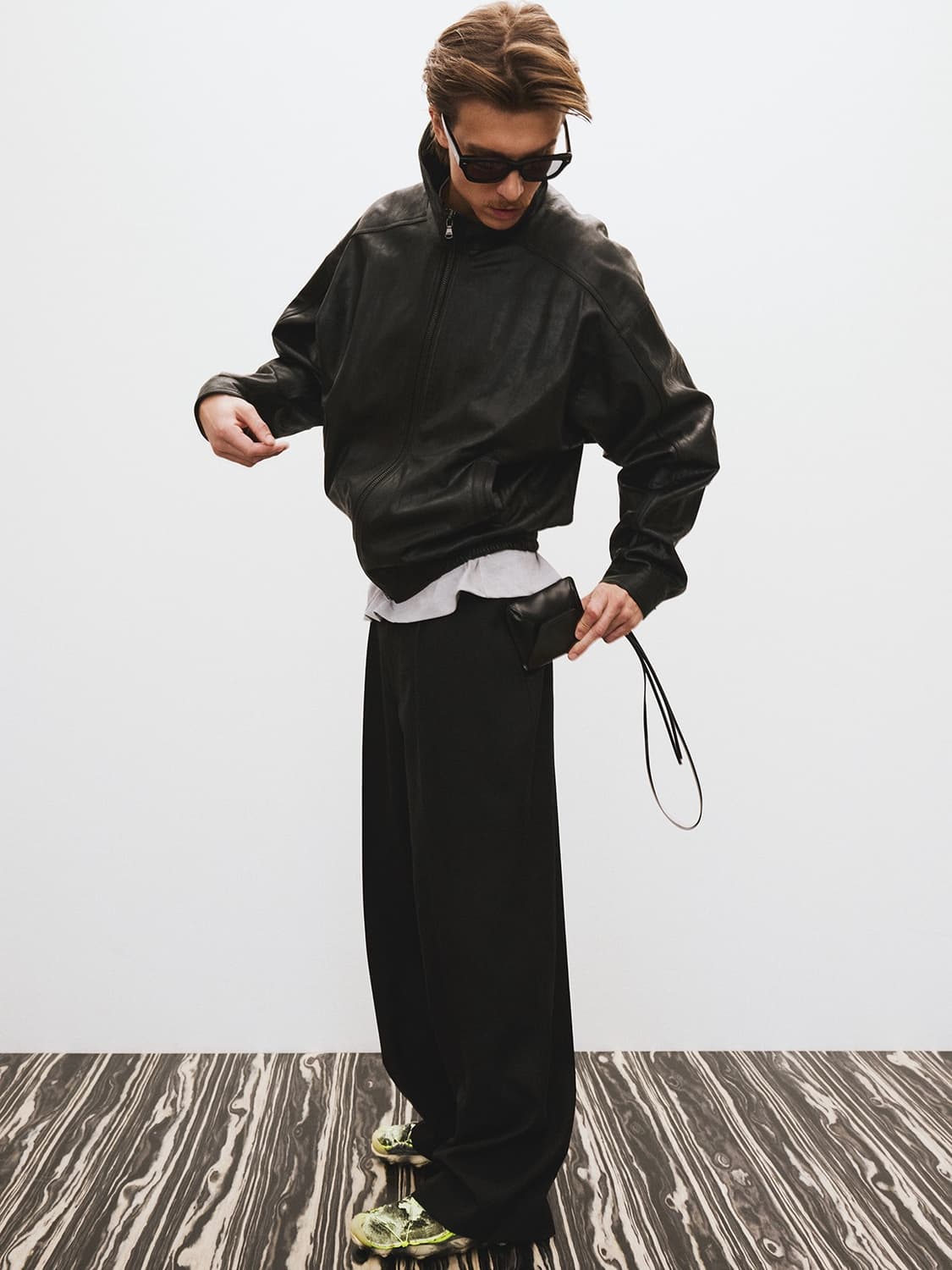 렉토 25ss 크랙 하이넥 레더 자켓 상품이미지2