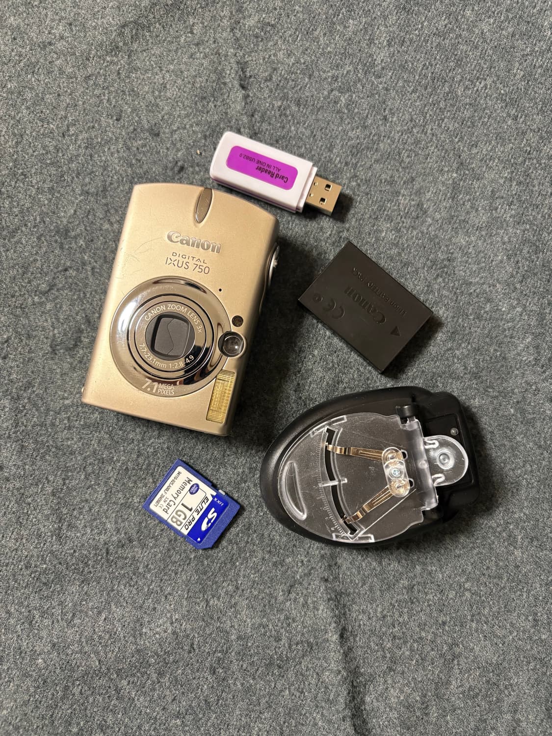 상태 상급!!) 캐논 익서스750(ixus750) 원희 디카 판매합니다. 상품이미지1