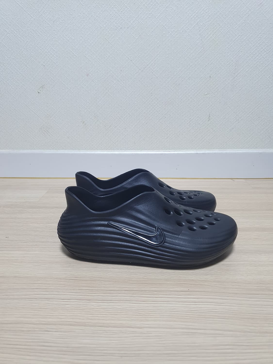 나이키 리주버네이트 트리플 블랙 270 상품이미지1