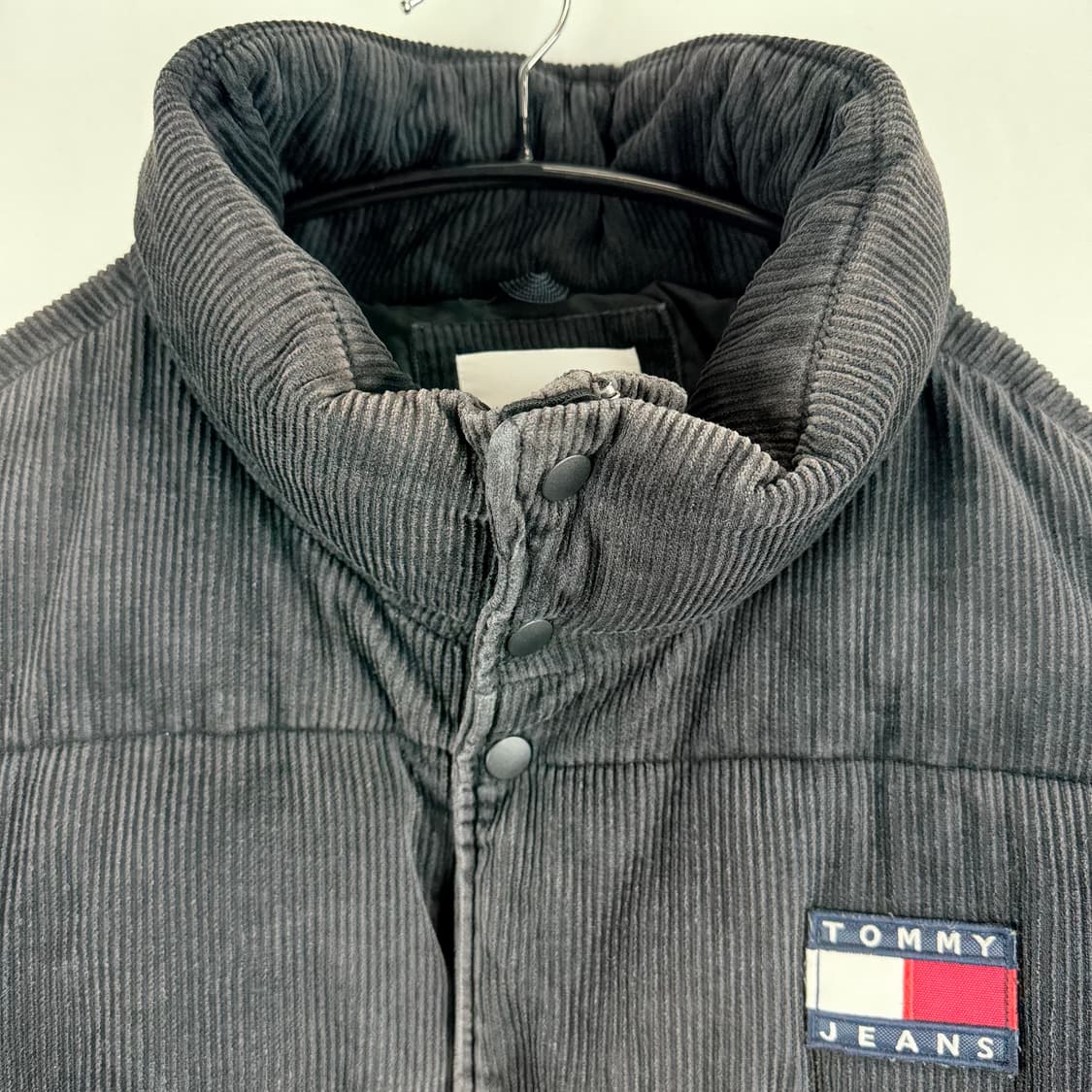 (M) 타미진스 코듀로이 오버핏 푸퍼 패딩 블랙 상품이미지3