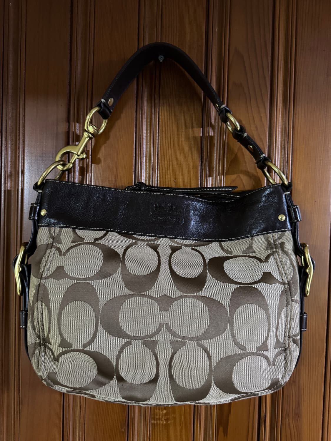 코치 시그니처 숄더백 브라운 상품이미지1