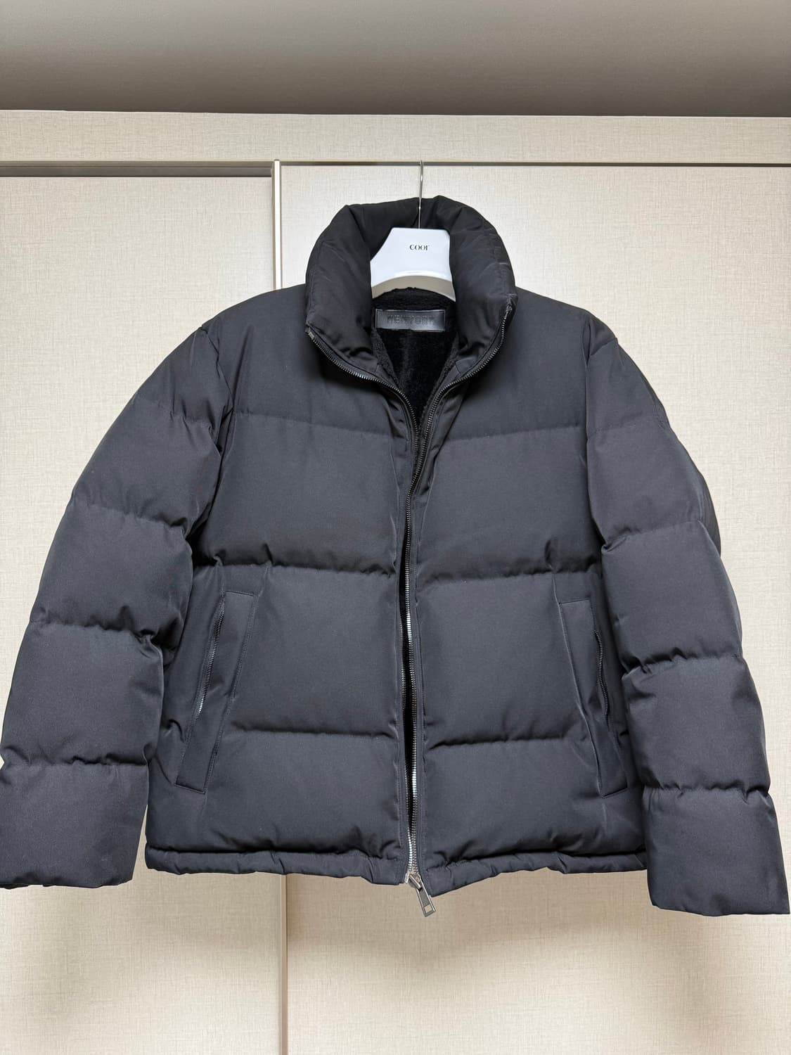 질스튜어트뉴욕 미니멀 숏패딩 M 블랙 상품이미지1