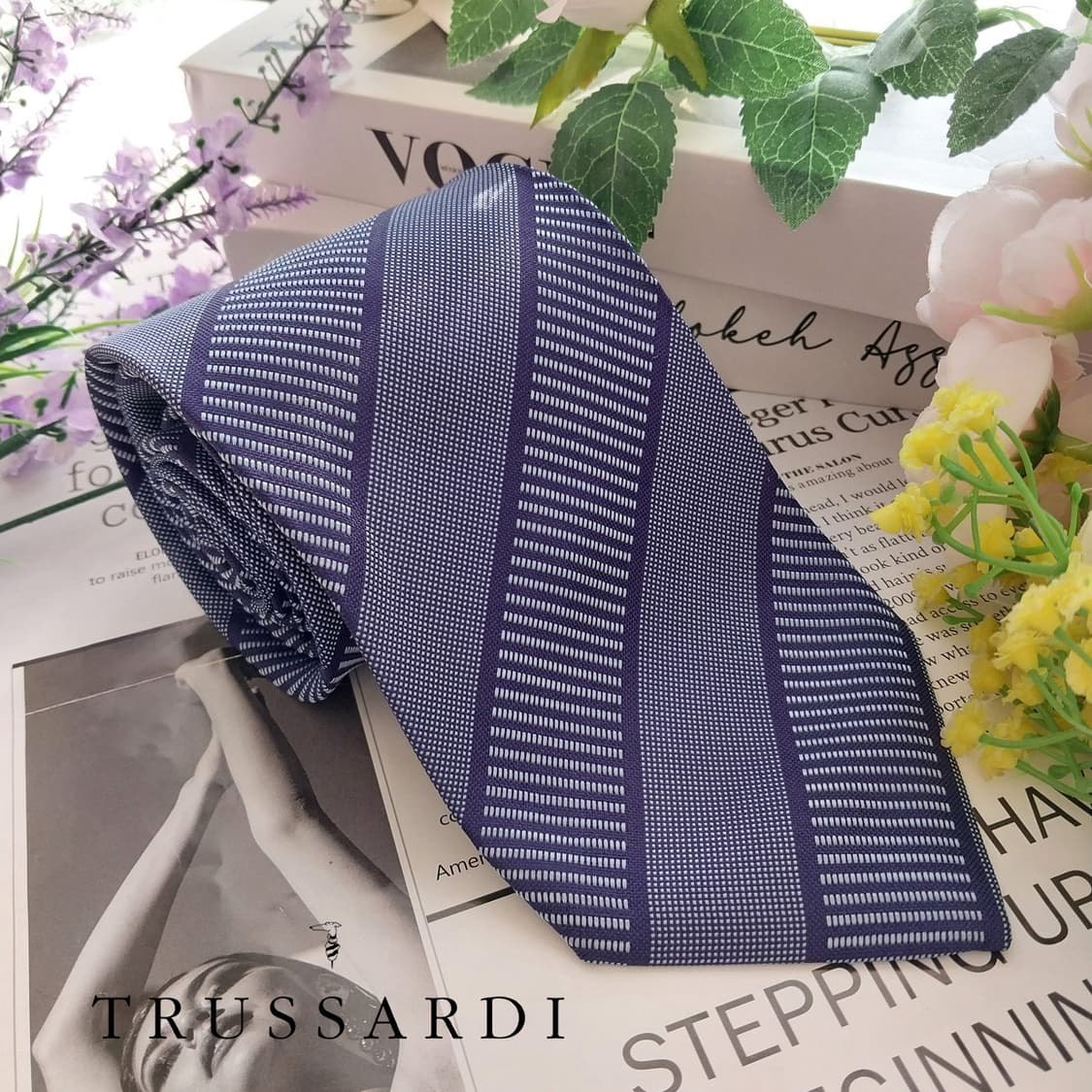 트루사르디 실크 스트라이프 자카드 넥타이 9.4cm A+등급 K1294
 상품이미지1