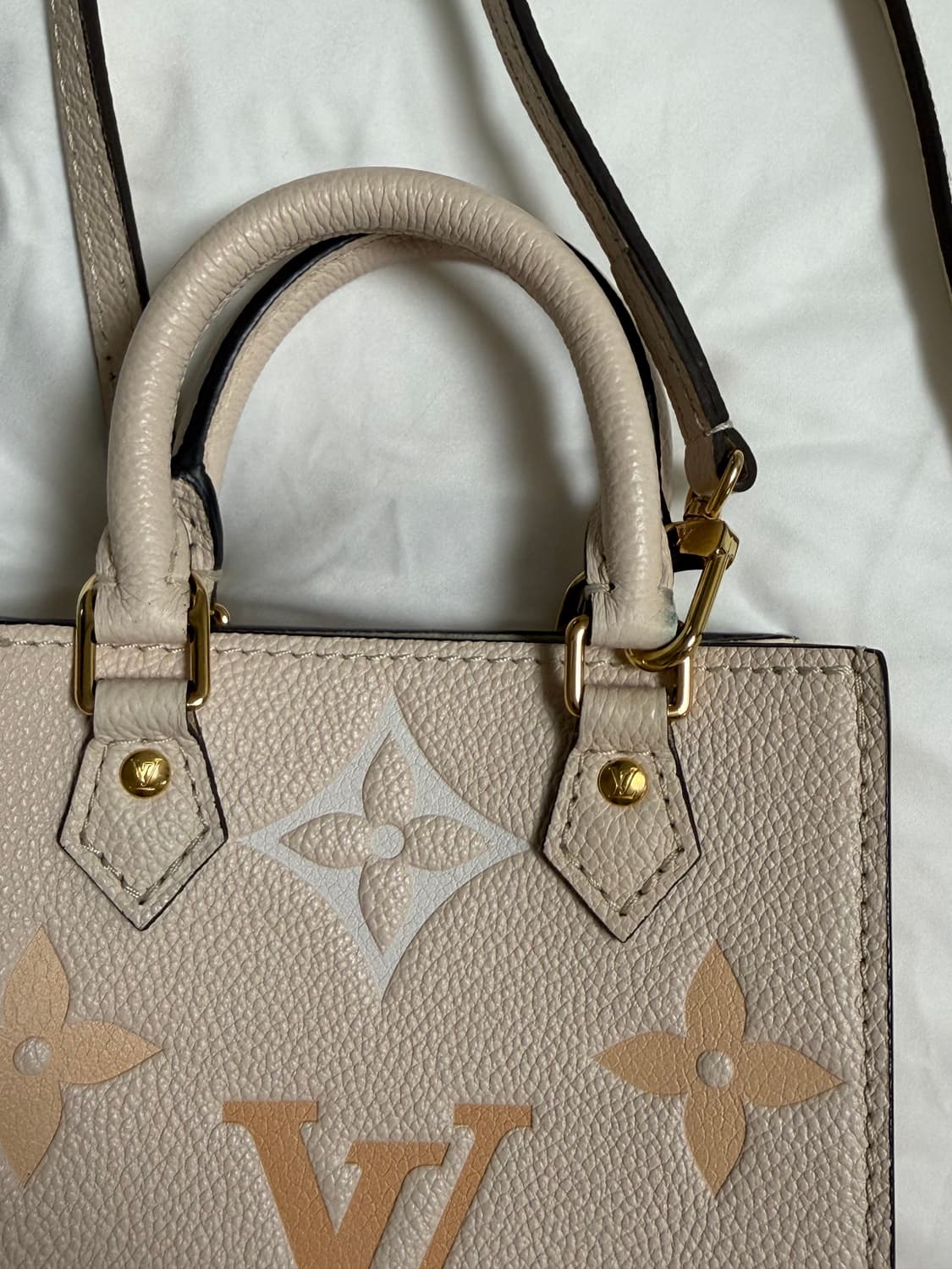 루이비통 앙프렝뜨 쁘띠 삭 플라 상품이미지2