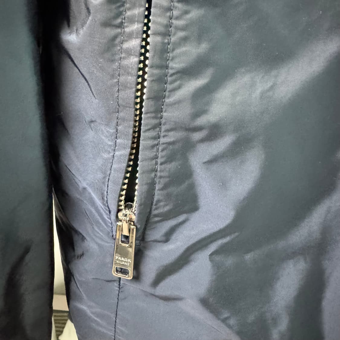 프라다 남성 바람막이 네이비/그린 50 상품이미지5