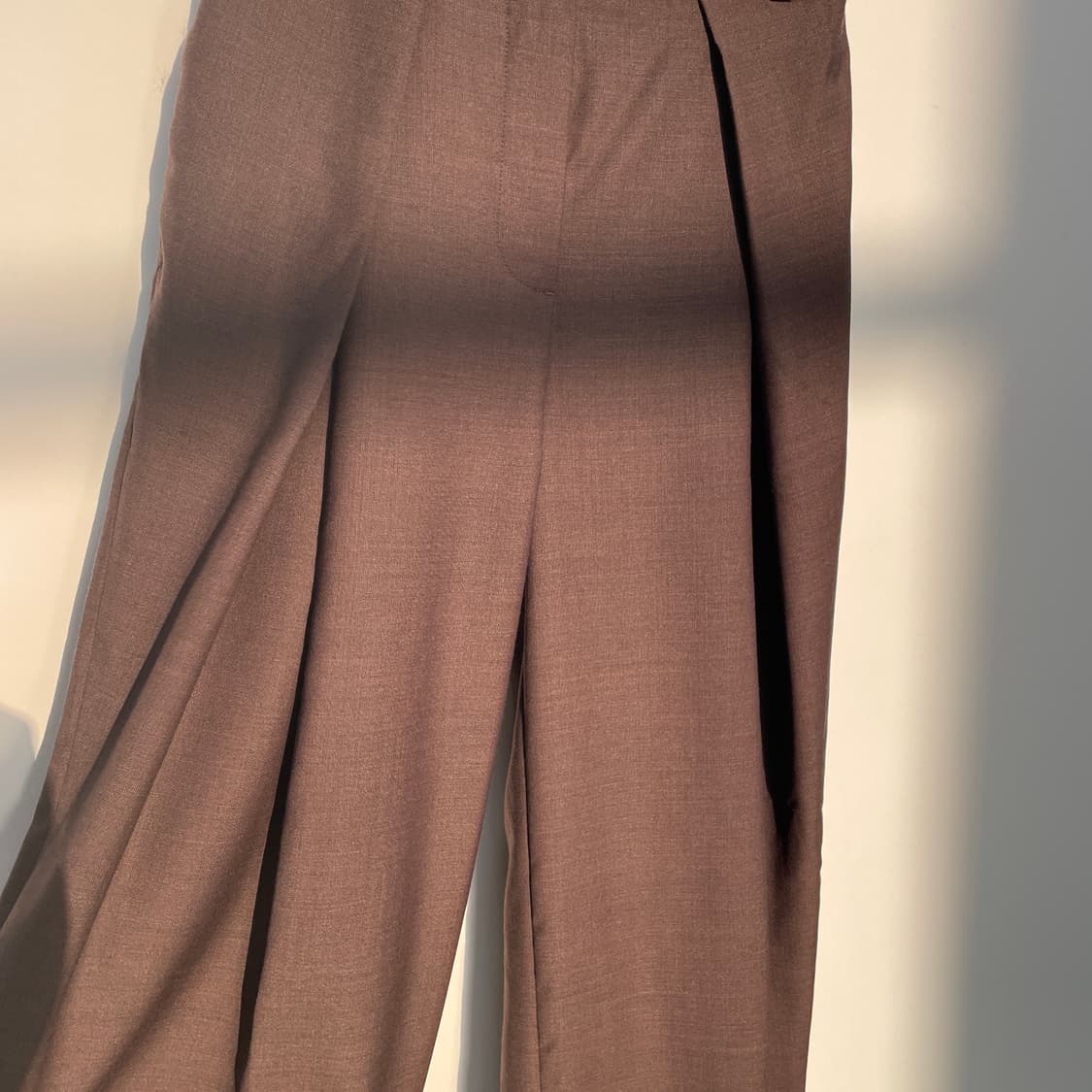 코스 와이드 레그 플리티드 울 트라우저 다크 브라운 상품이미지3